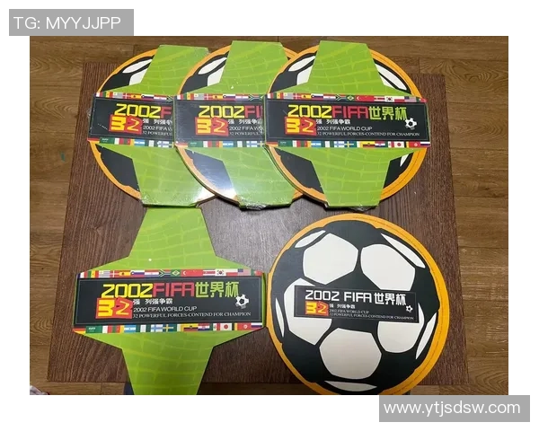 《帕尼尼足球球星卡卡集锦珍藏册揭秘：回顾卡卡辉煌足球生涯》