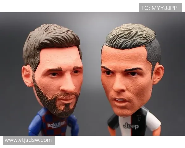 超大号足球明星手办震撼登场 动感逼真细节再现传奇球员风采 超大号足球明星手办震撼登场 动感逼真细节再现传奇球员风采