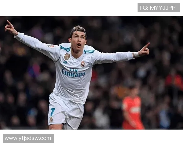 C罗凭借不懈努力与卓越实力成就足球界真正的球星传奇