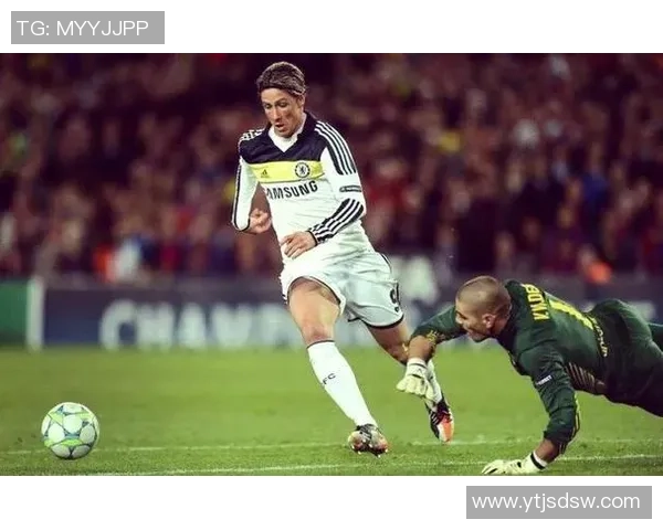 从低谷到巅峰:足球反差球星们如何逆袭成传奇 从低谷到巅峰:足球反差球星们如何逆袭成传奇