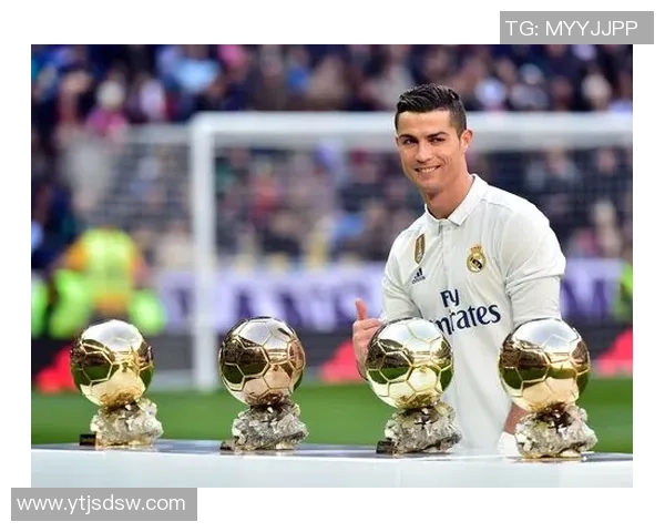 最帅西装足球球星盘点 谁才是球场与时尚的双重魅力代表 最帅西装足球球星盘点 谁才是球场与时尚的双重魅力代表