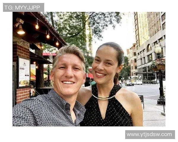 足球明星观看网球比赛背后的故事与跨界运动交流的深度探讨 足球明星观看网球比赛背后的故事与跨界运动交流的深度探讨